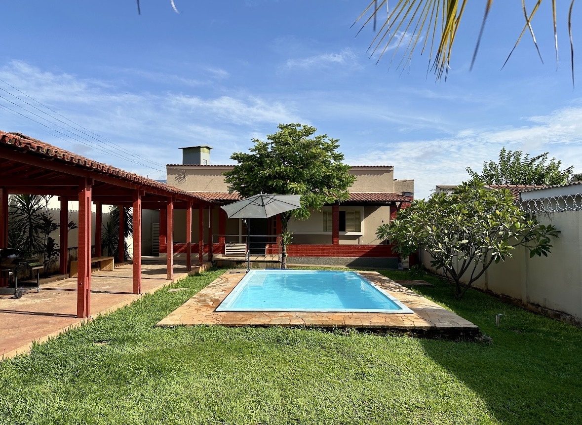 Casa Térrea 4q 2suítes Setor Sul