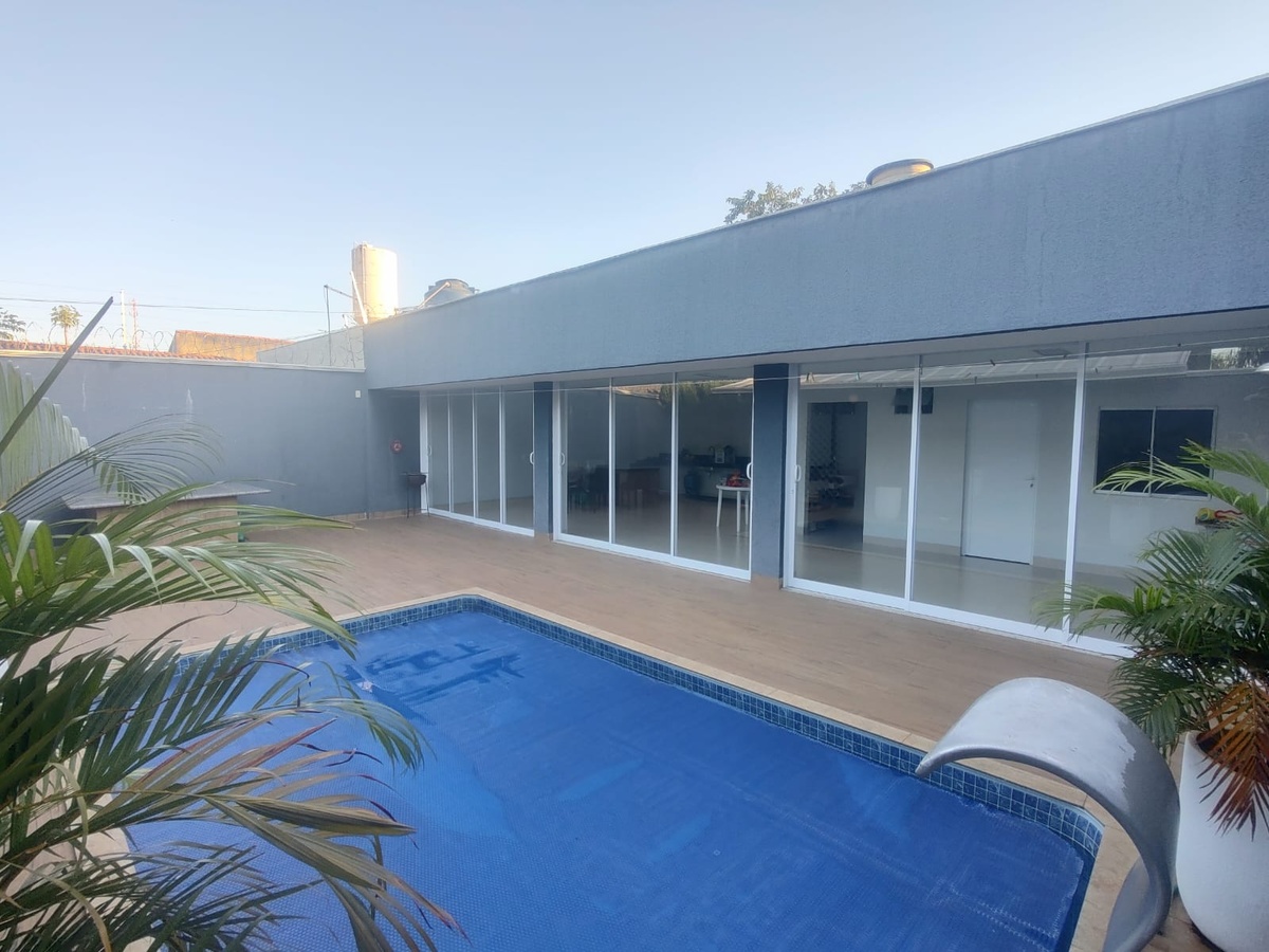 Casa Jardim Mariliza Com Piscina