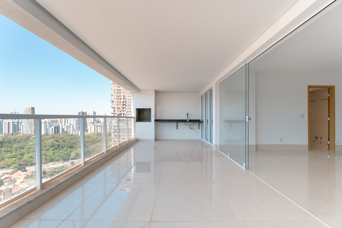 Apartamento 3 Suítes Com Churrasqueira A Carvão